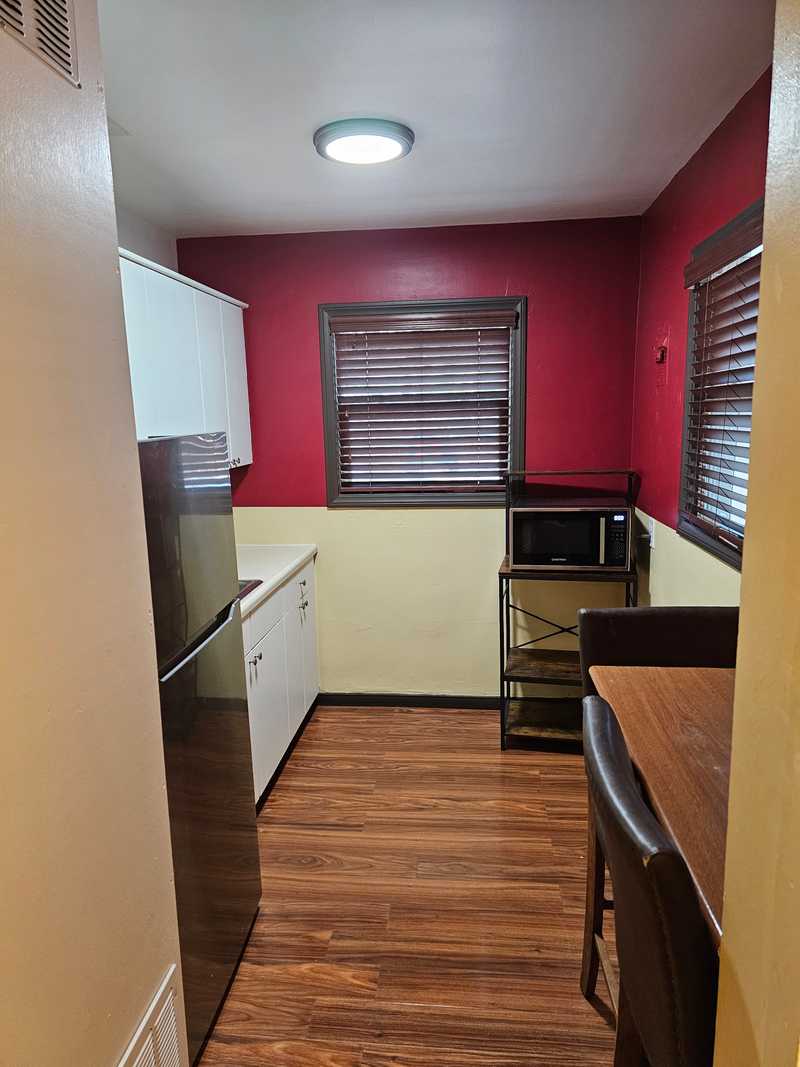 Full Bed Studio Kitchenette