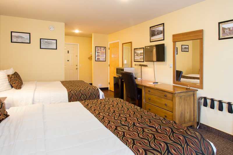 Queen Room With Two Queen Beds